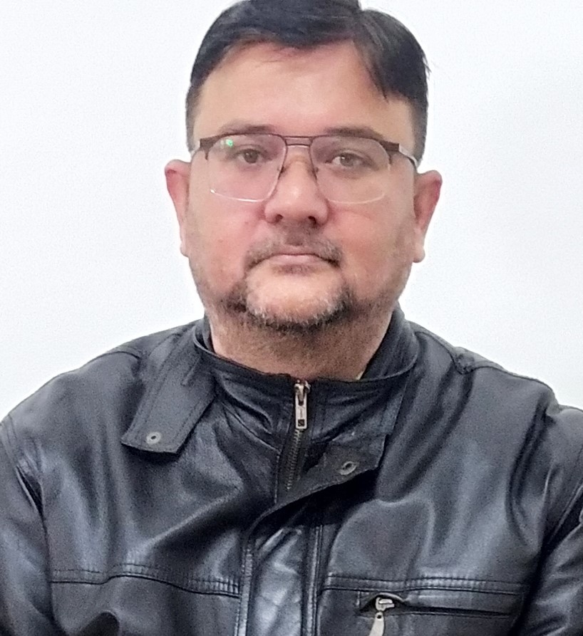 Mr. Manish Kapoor, Sales Manager, Champion Shoppe
